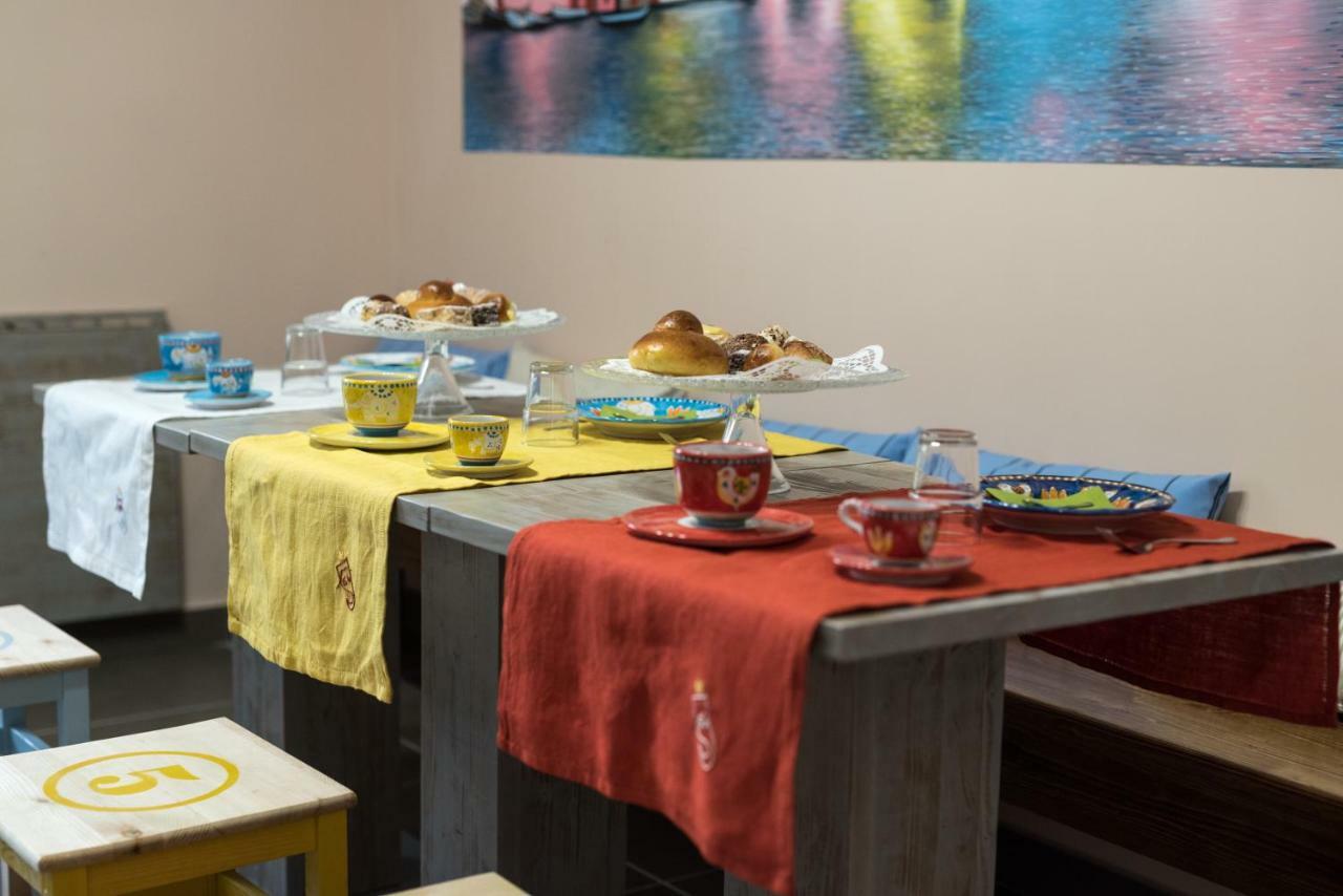 Bed And Breakfast Via Toledo 156 Νάπολη Εξωτερικό φωτογραφία